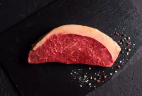 Filé de carne com atributos especiais, cortes premium de alta qualidade, ideal para churrascos e refeições sofisticadas.