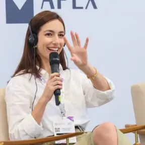 Lívia Padilha, Doutora em economia comportamental, pesquisadora do consumo de carne e host de podcasts sobre o agronegócio